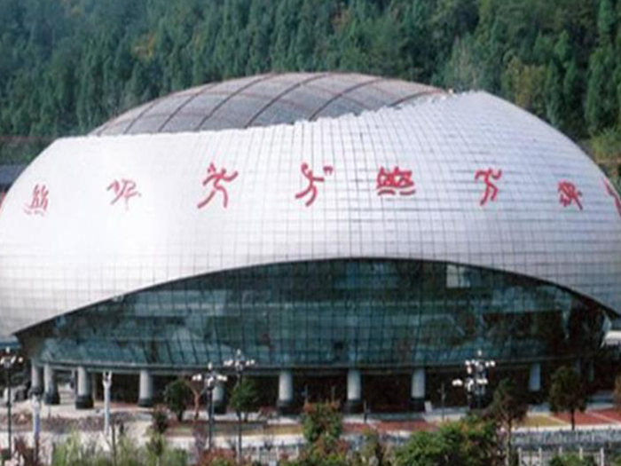 平凉体育中心球形网架加工安装